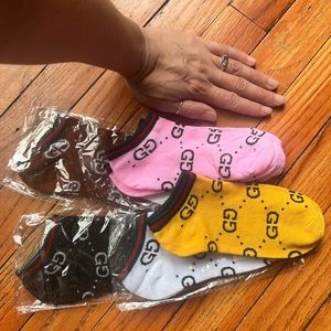 Gu$$I socks lot brand new